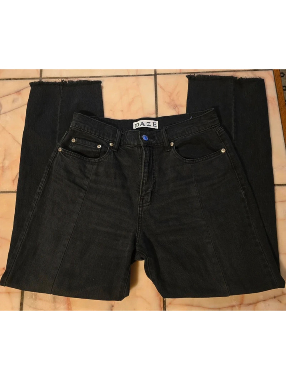 Daze High Rise Straight Leg Jeans in Black Wash - Front Center Seam & Raw Hem